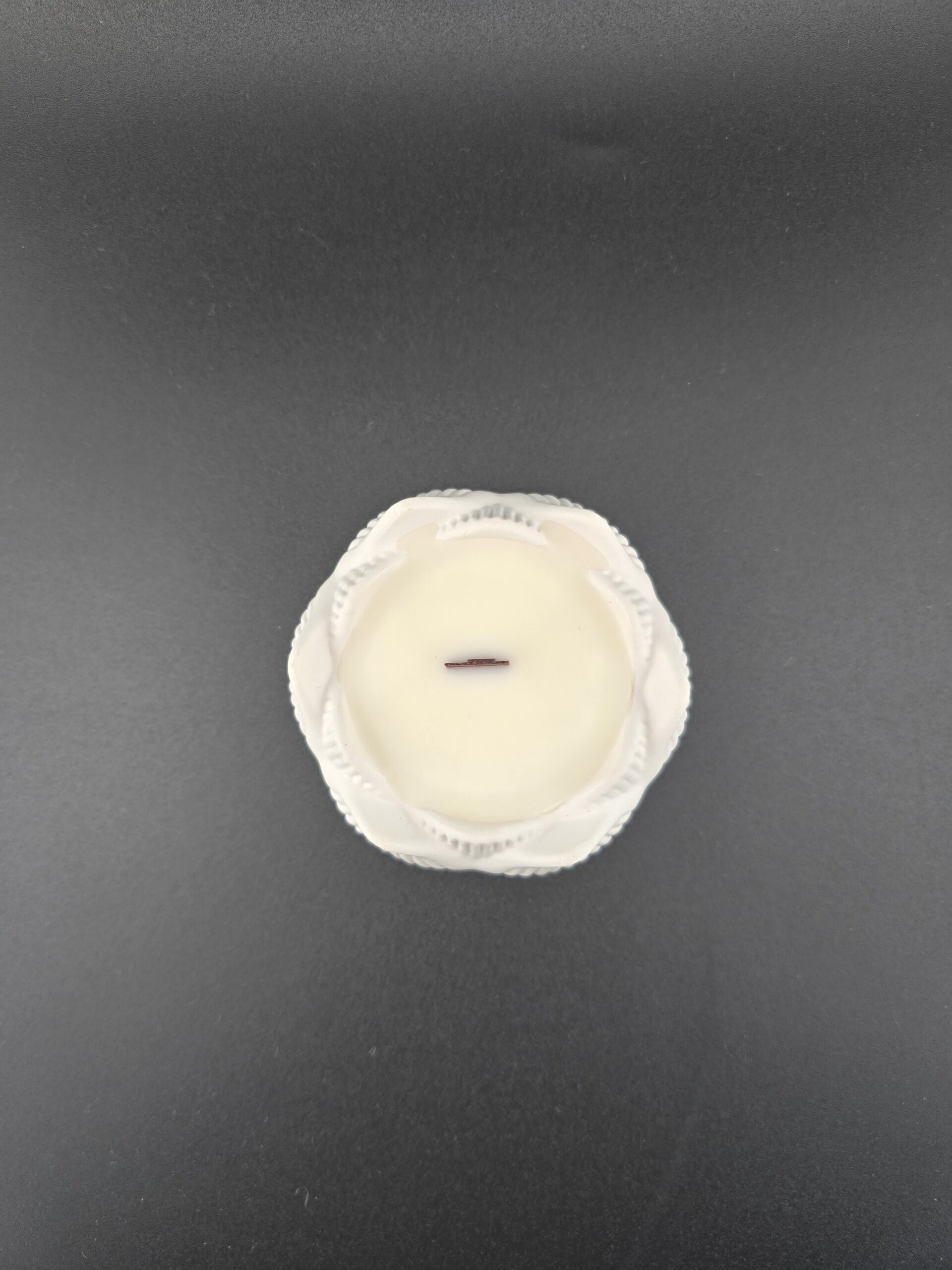 Kerze im Gipsgefäß in Blütenform – Bild 2